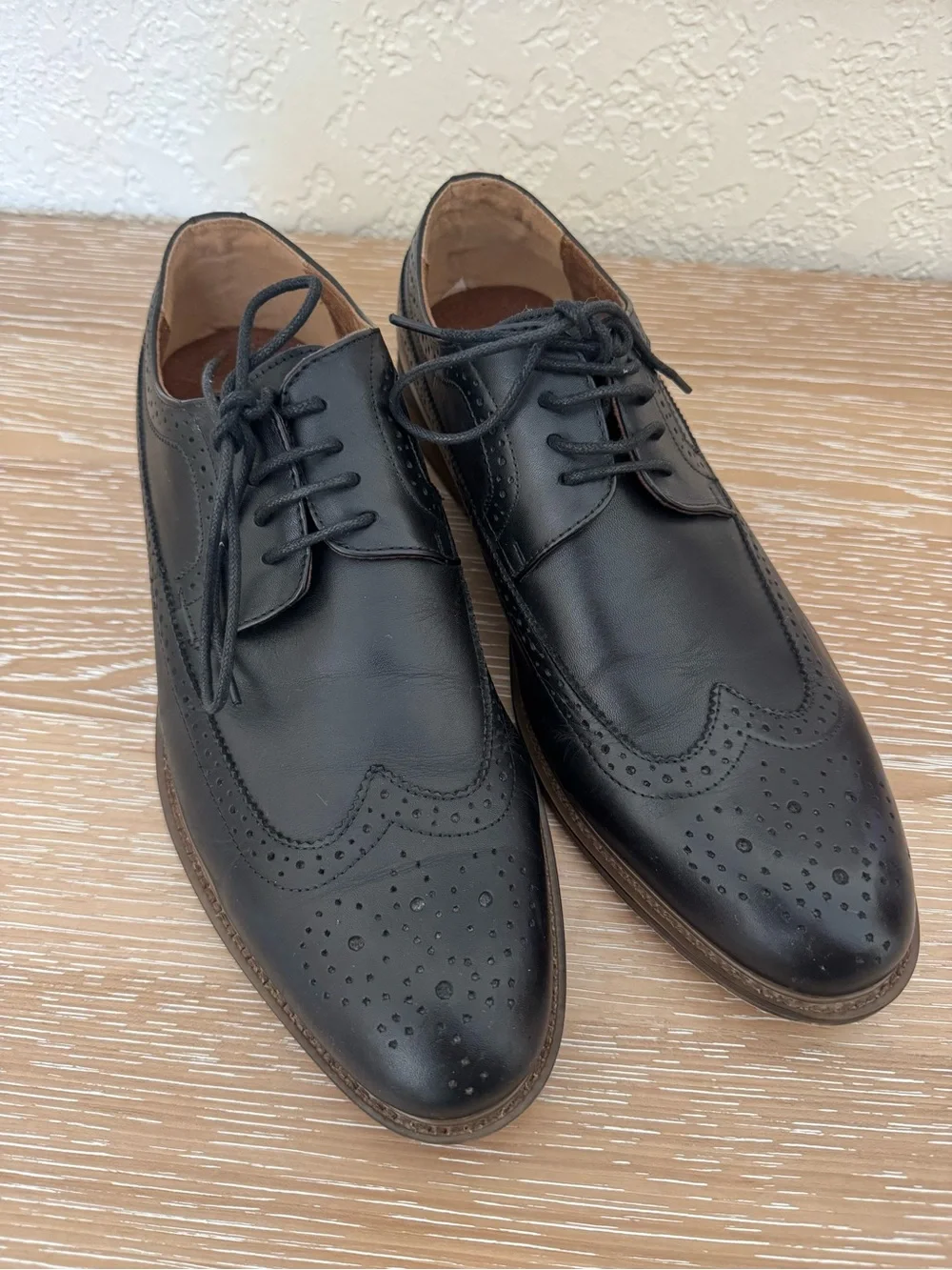 Steve Madden Black Leather Brogue Lace-Up Oxfords